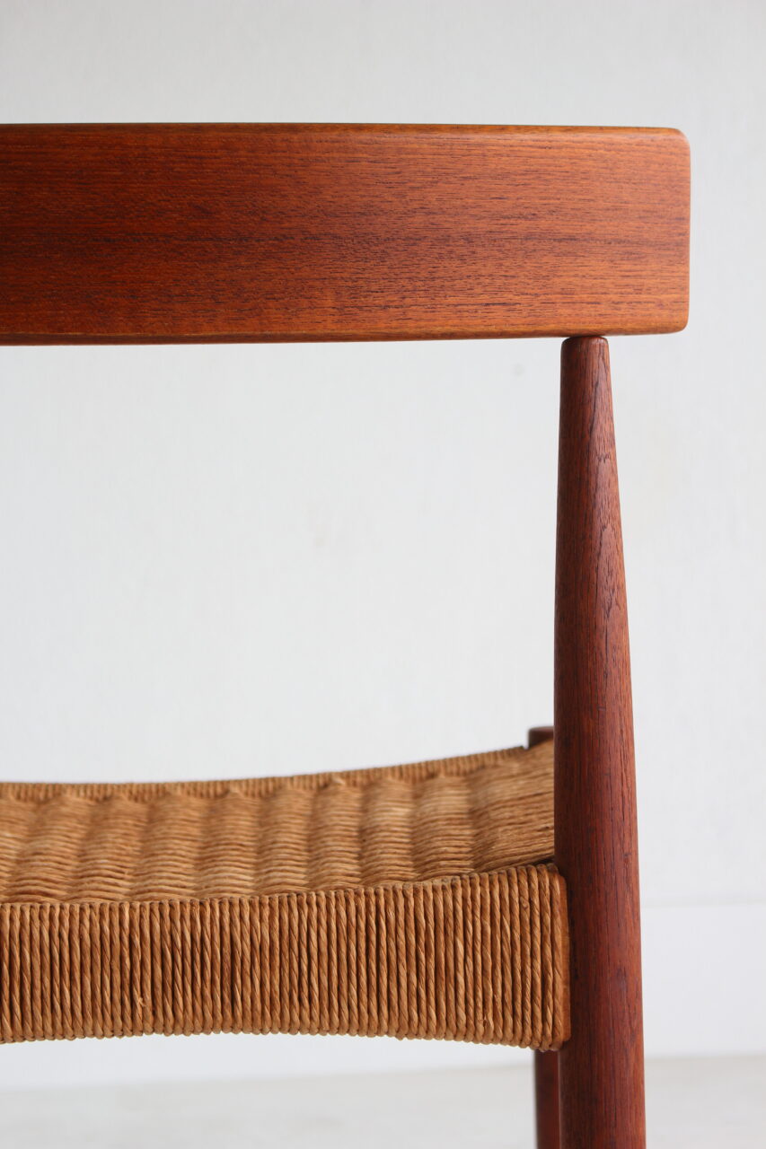 ARNE HOVMAND OLSEN / DINING CHAIR