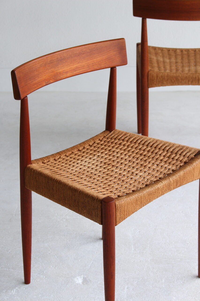 ARNE HOVMAND OLSEN / DINING CHAIR