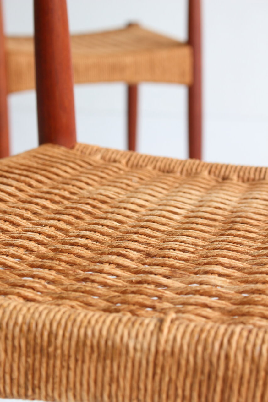 ARNE HOVMAND OLSEN / DINING CHAIR