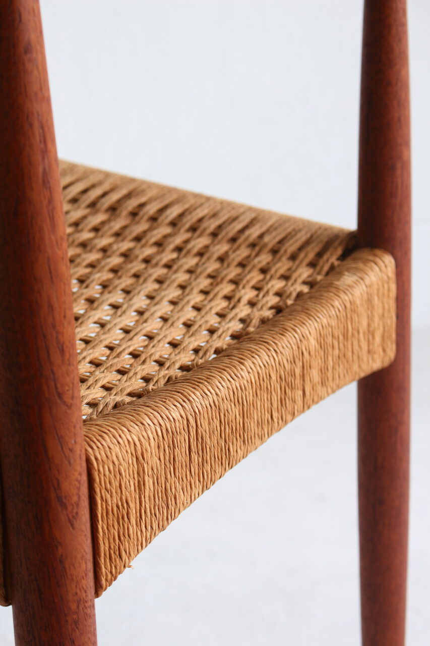 ARNE HOVMAND OLSEN / DINING CHAIR