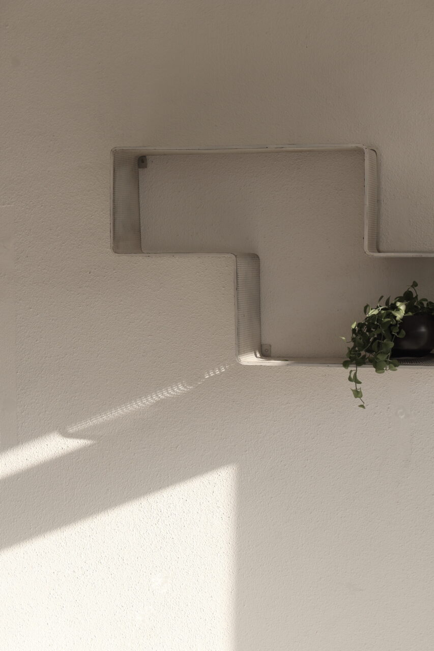 MATHIEU MATÉGOT / ‘DEDAL’ WALL SHELF (WHITE)