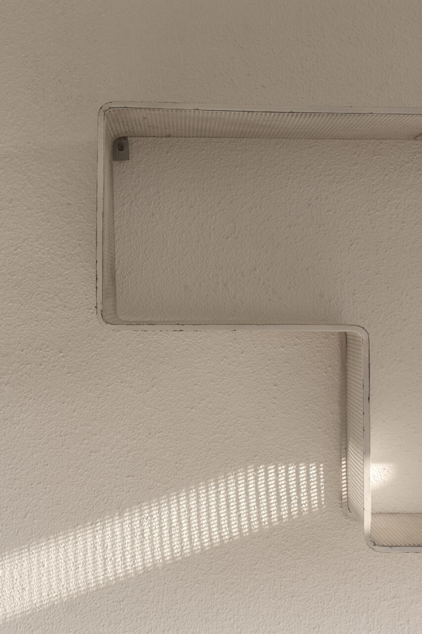 MATHIEU MATÉGOT / ‘DEDAL’ WALL SHELF (WHITE)