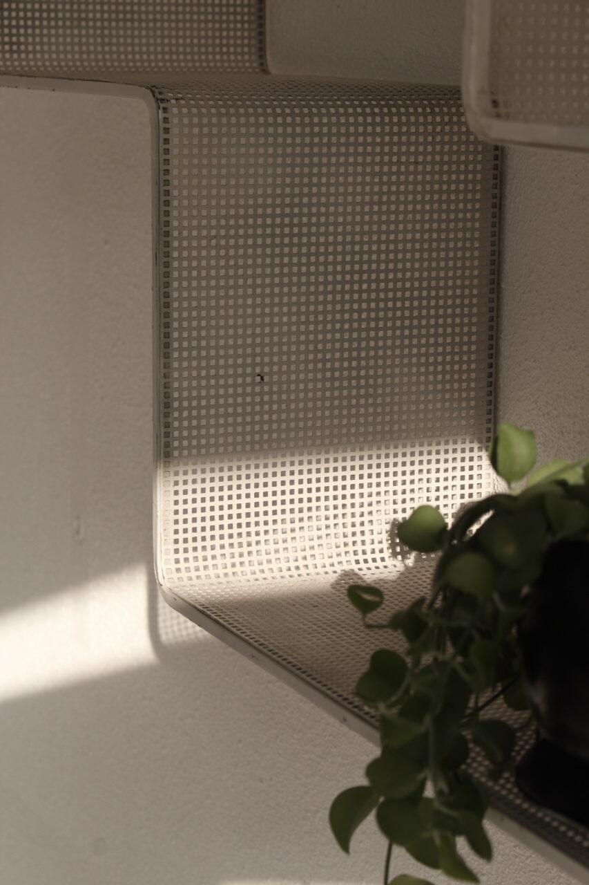 MATHIEU MATÉGOT / ‘DEDAL’ WALL SHELF (WHITE)