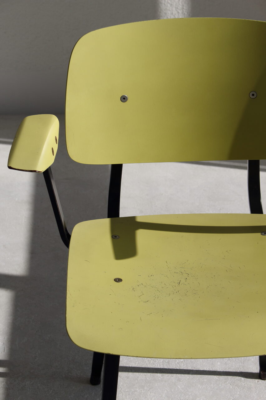 FRISO KRAMER / REVOLT ARMCHAIR