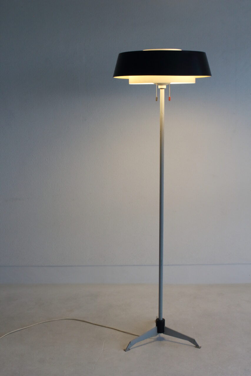 NIEK HIEMSTRA / ST7128 FLOOR LAMP
