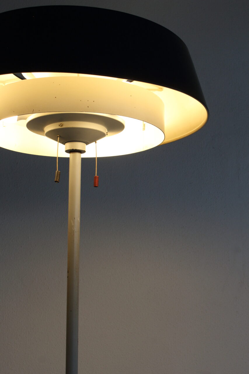 NIEK HIEMSTRA / ST7128 FLOOR LAMP