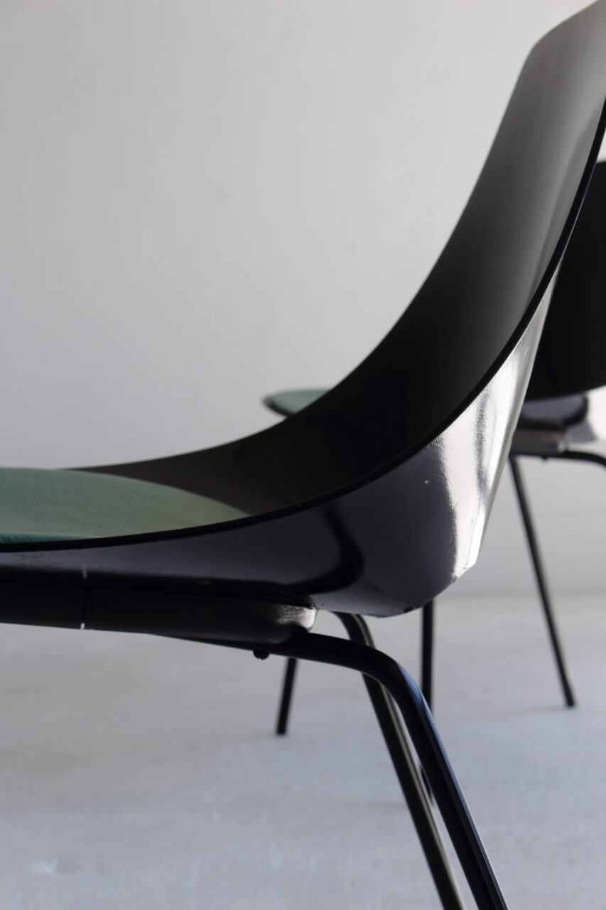 PIERRE GUARICHE / TONNEAU CHAIR