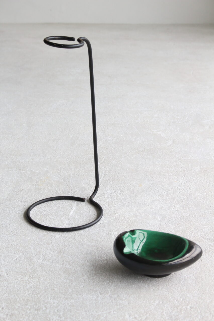 VINTAGE CERAMIC STANDING ASHTRAY