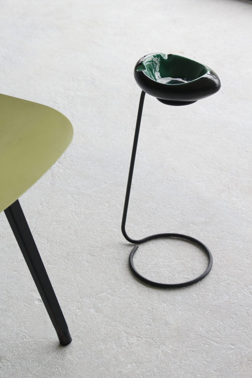 VINTAGE CERAMIC STANDING ASHTRAY
