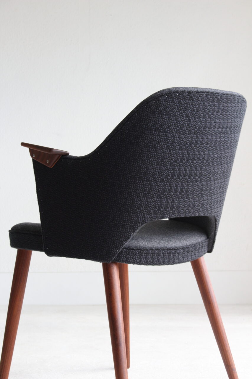 VINTAGE DANISH ARMCHAIR