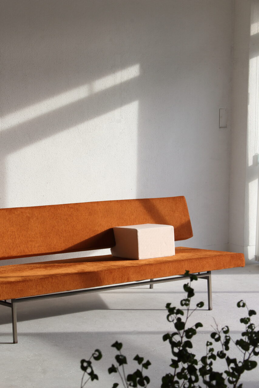 ROB PARRY / DAYBED-SOFA