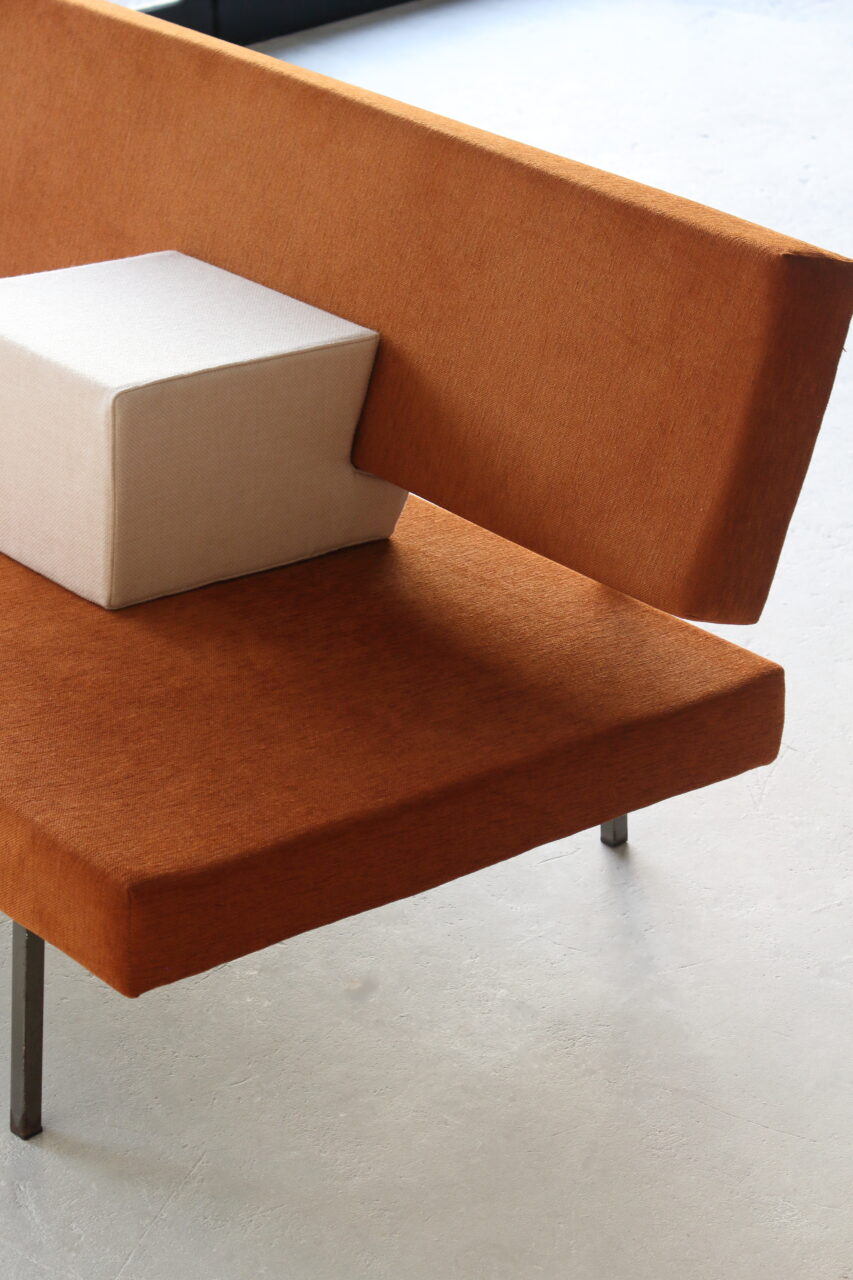ROB PARRY / DAYBED-SOFA