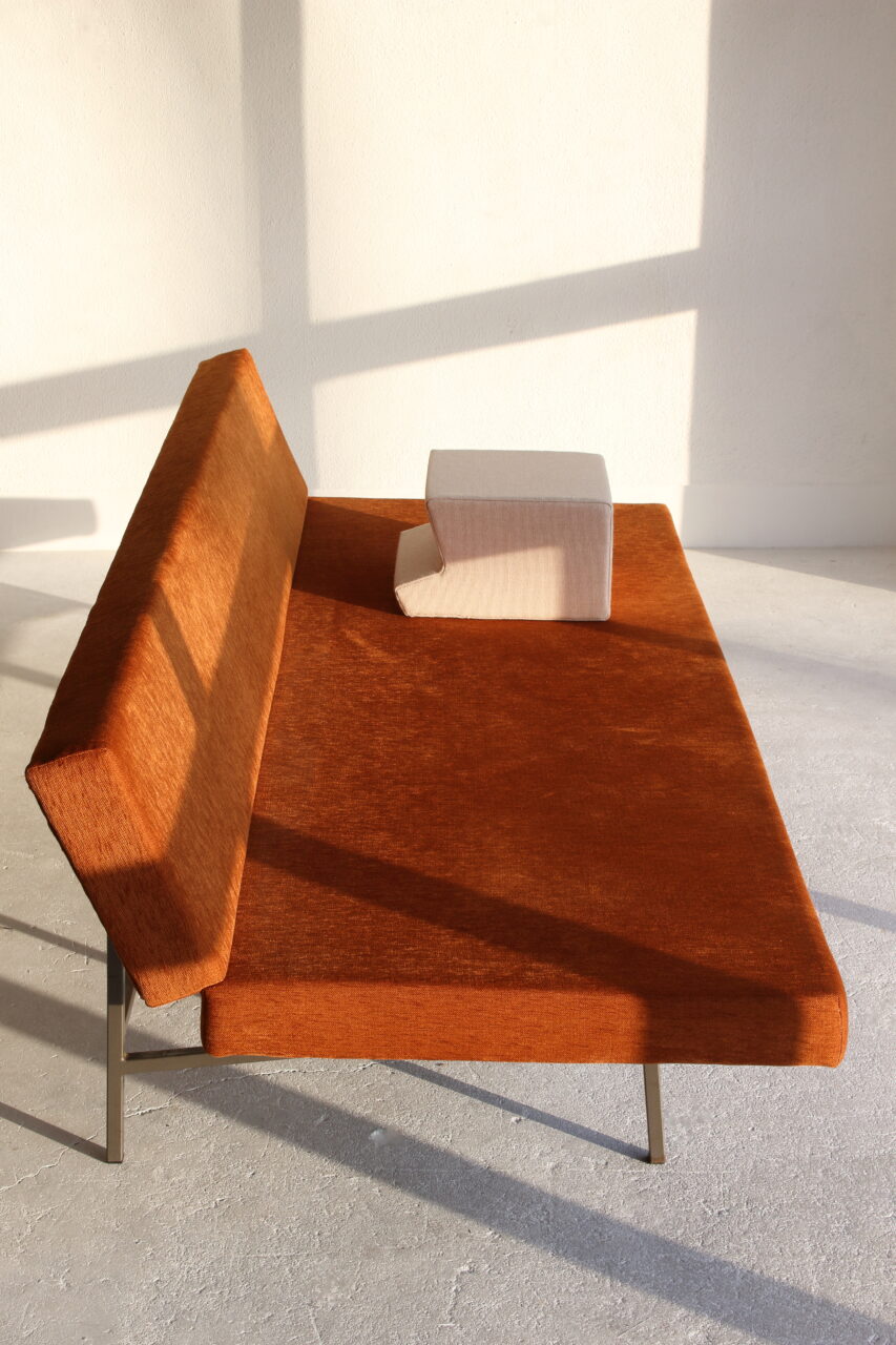 ROB PARRY / DAYBED-SOFA