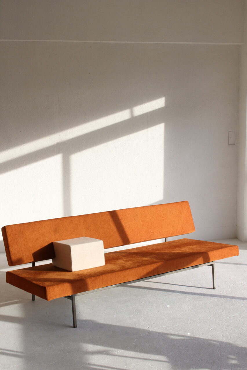 ROB PARRY / DAYBED-SOFA