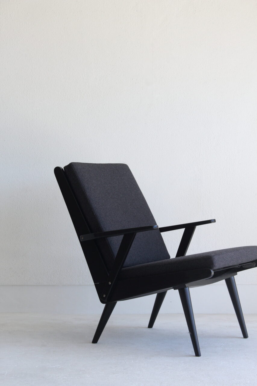 ROB PARRY / EASY CHAIR