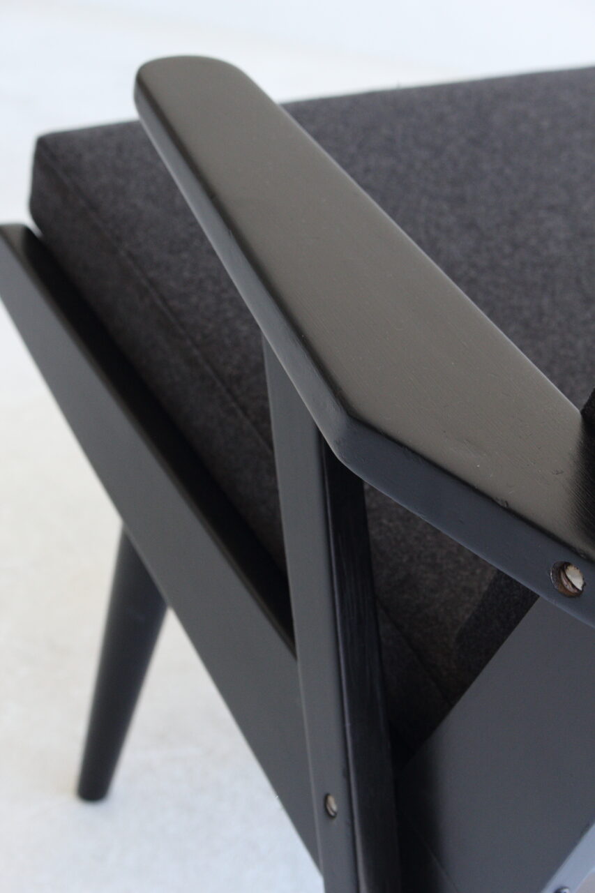 ROB PARRY / EASY CHAIR