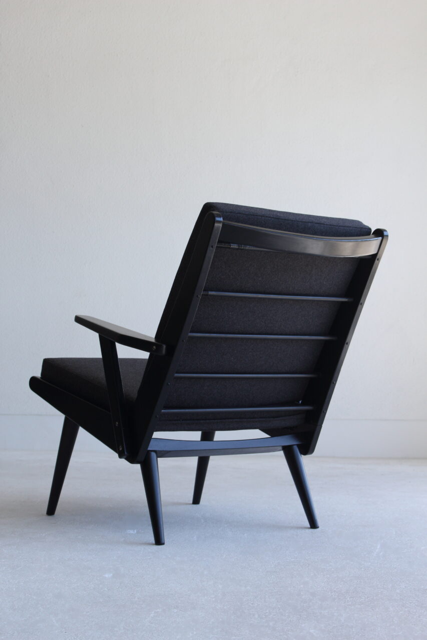 ROB PARRY / EASY CHAIR