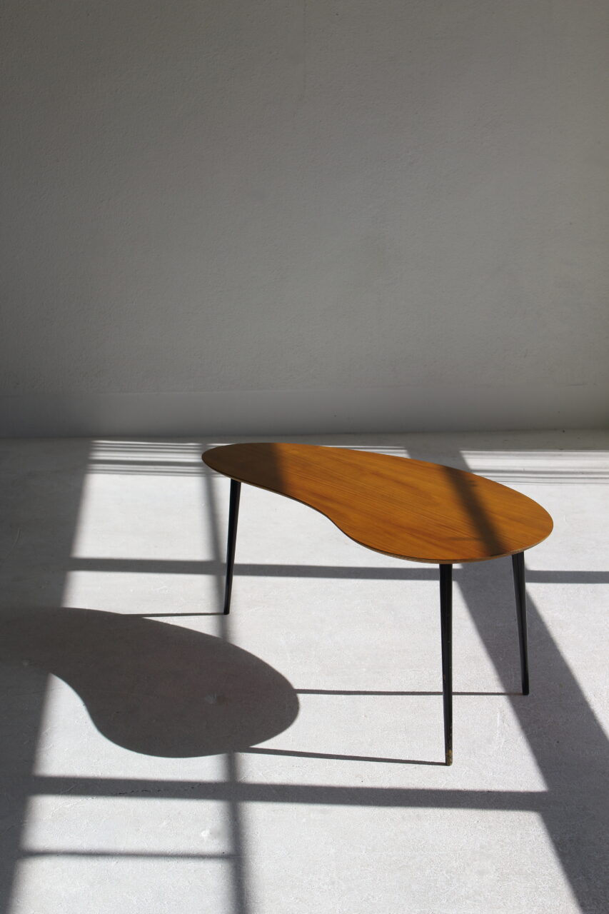 VINTAGE KIDNEY COFFEE TABLE