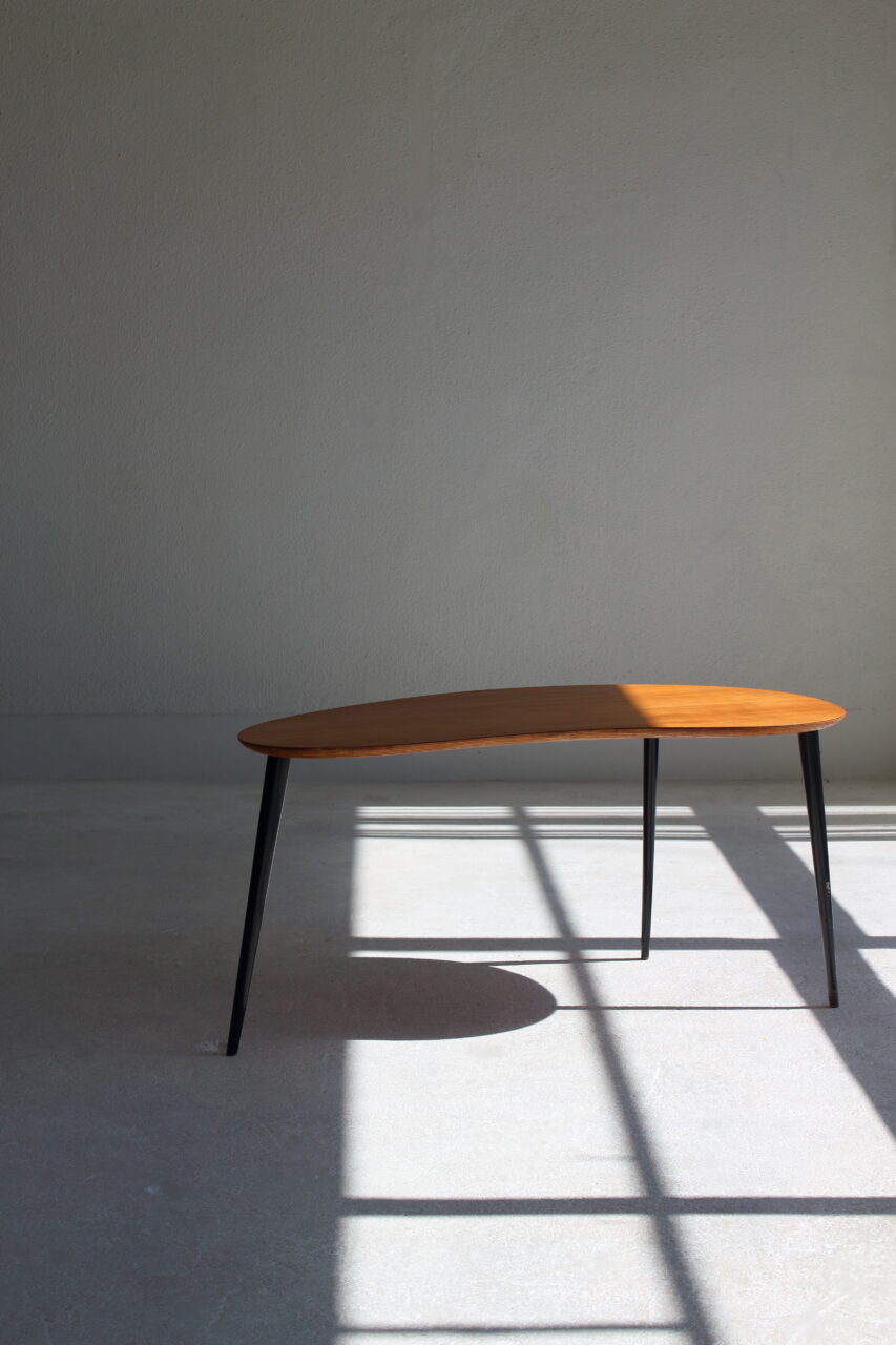 VINTAGE KIDNEY COFFEE TABLE