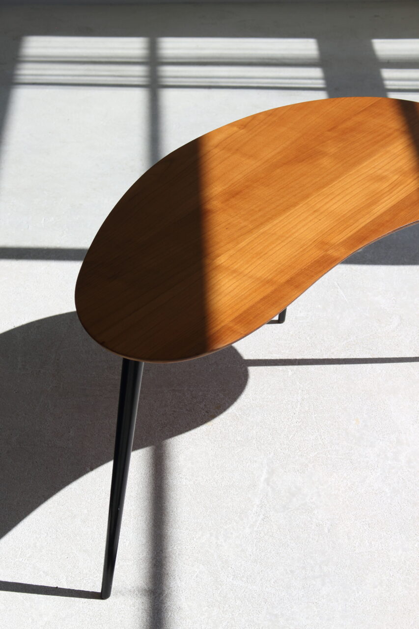 VINTAGE KIDNEY COFFEE TABLE