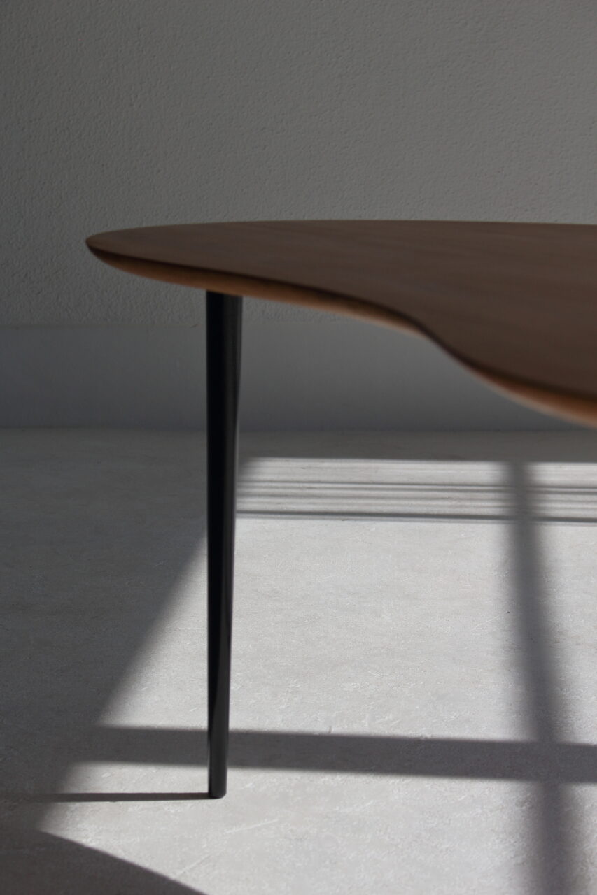 VINTAGE KIDNEY COFFEE TABLE