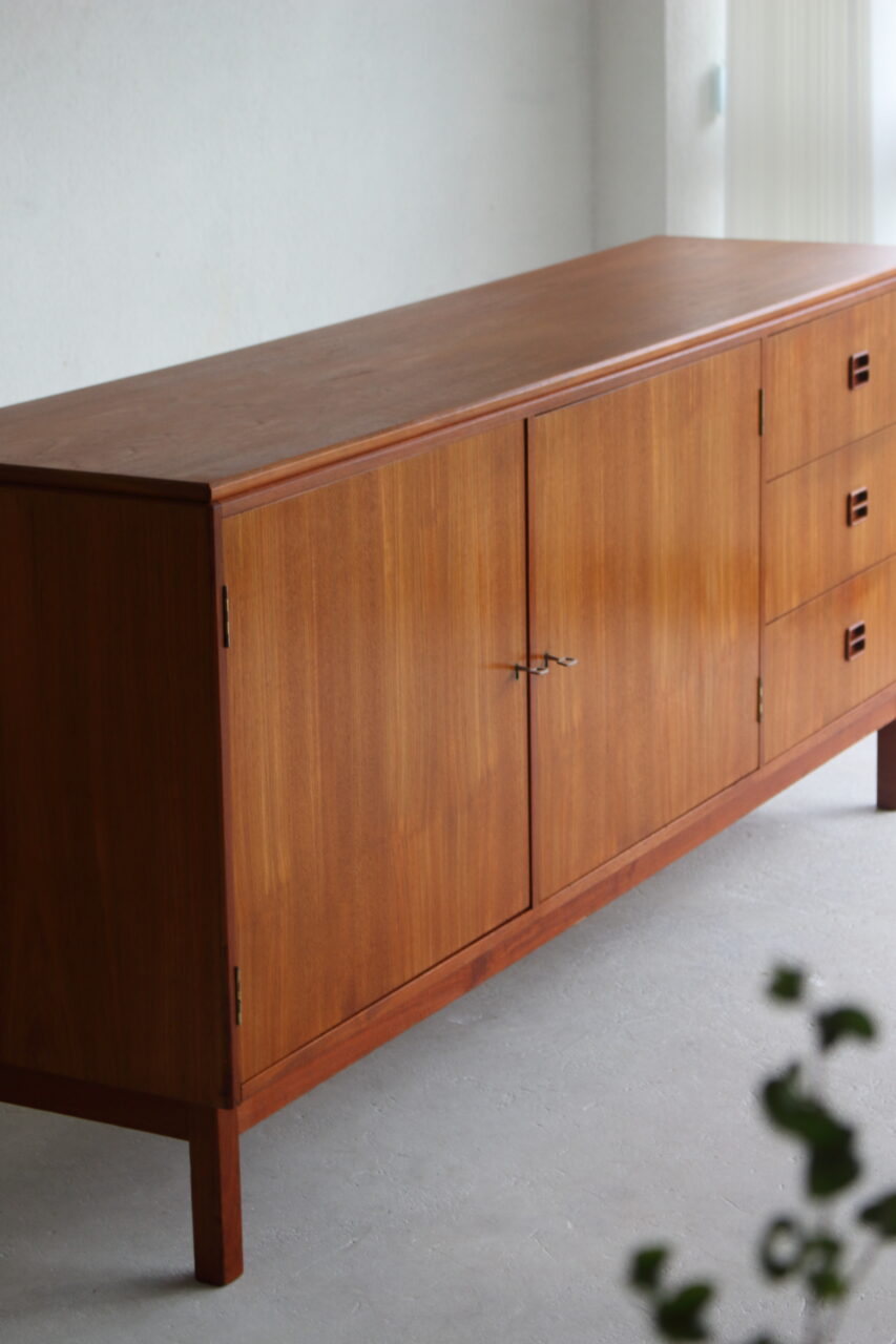 VINTAGE DANISH SIDEBOARD