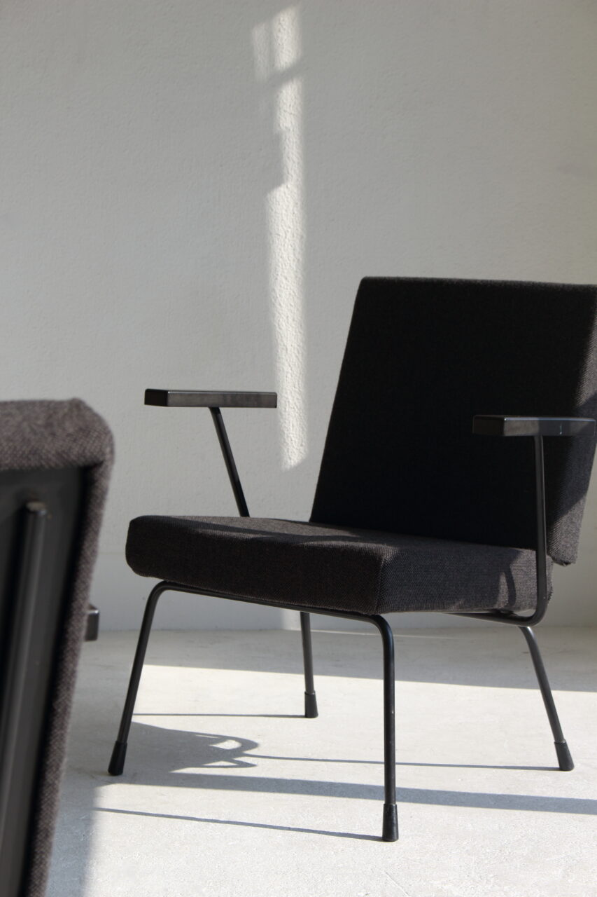 WIM RIETVELD / MODEL 1401 EASY CHAIR 