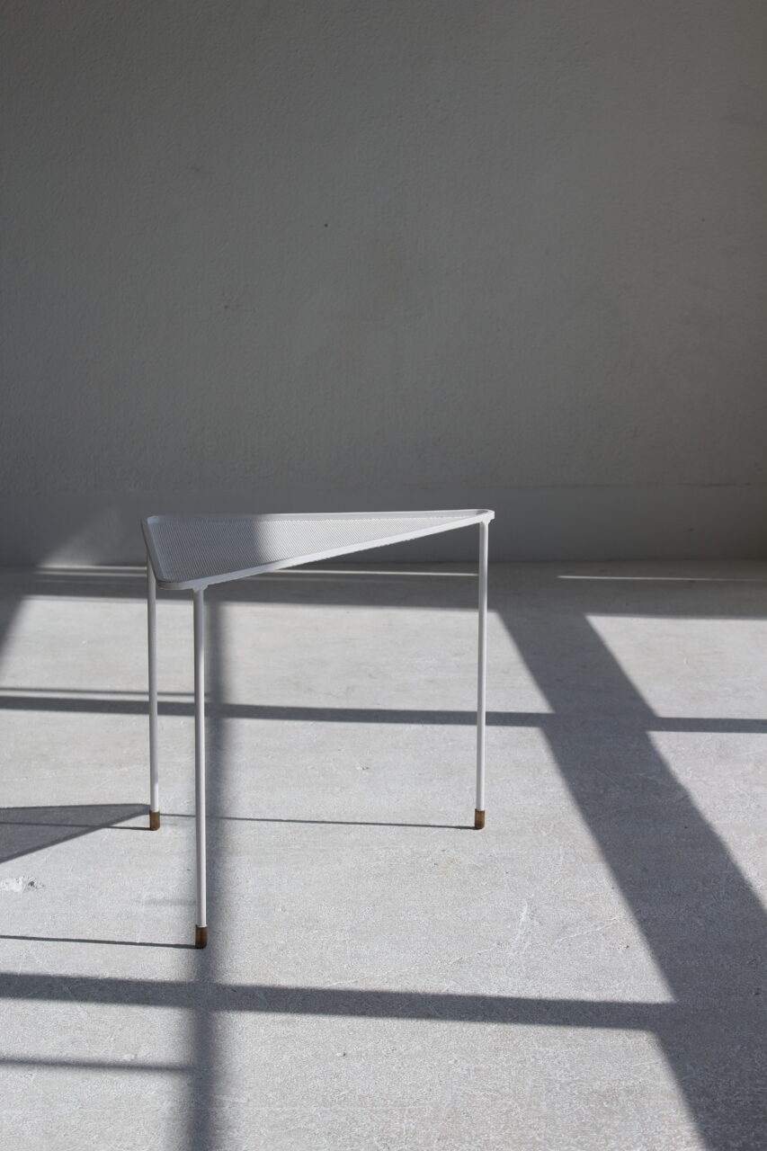 MATHIEU MATÉGOT / TRIANGLE SIDE TABLE