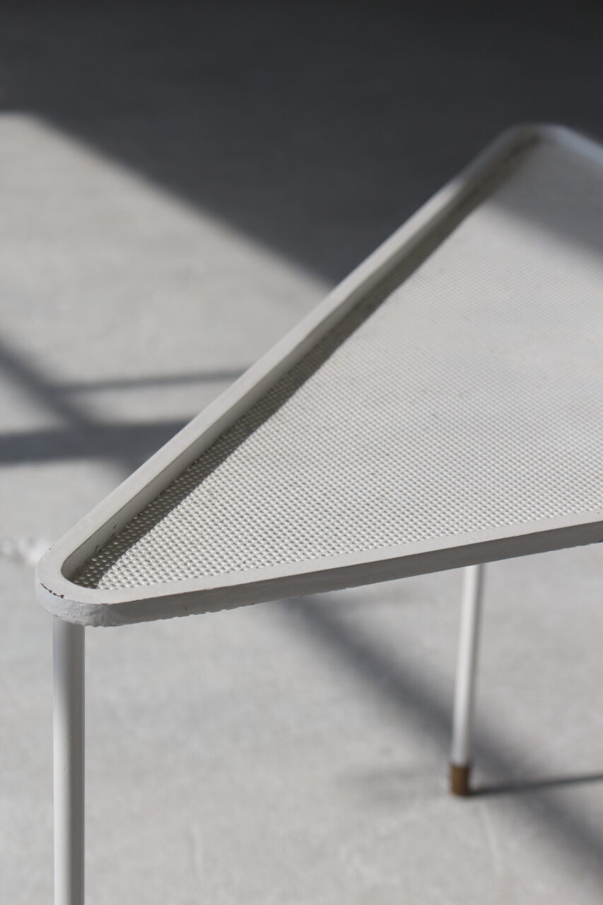 MATHIEU MATÉGOT / TRIANGLE SIDE TABLE