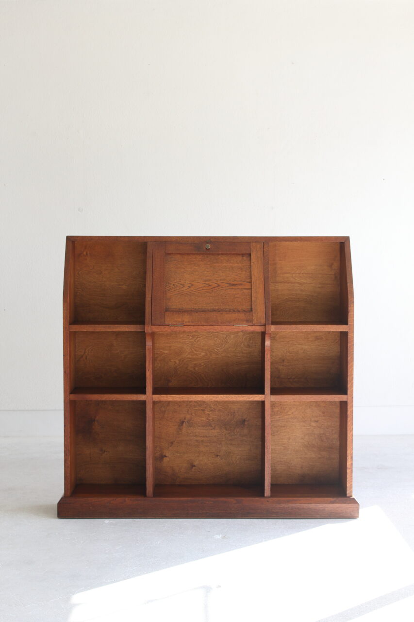 1900s OAK BOOKCASE