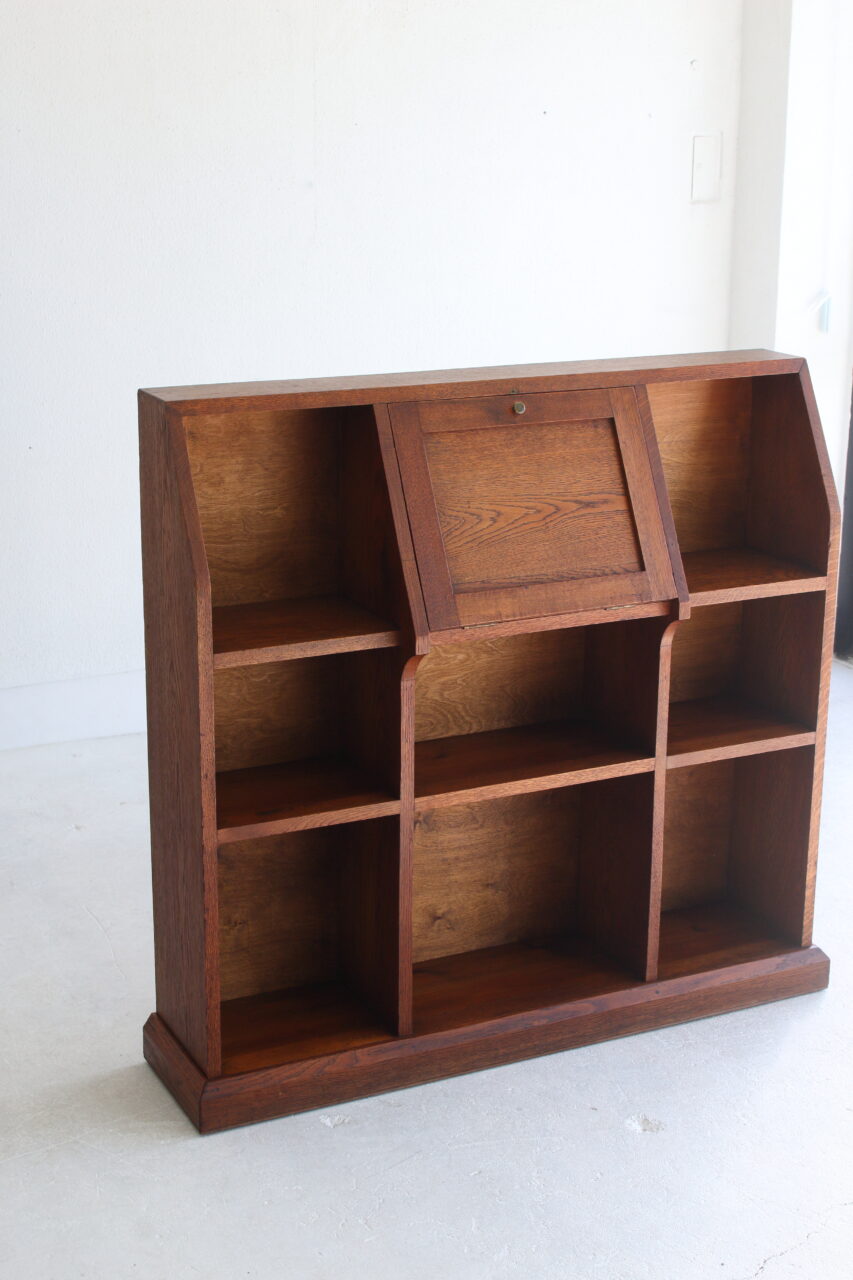 1900s OAK BOOKCASE