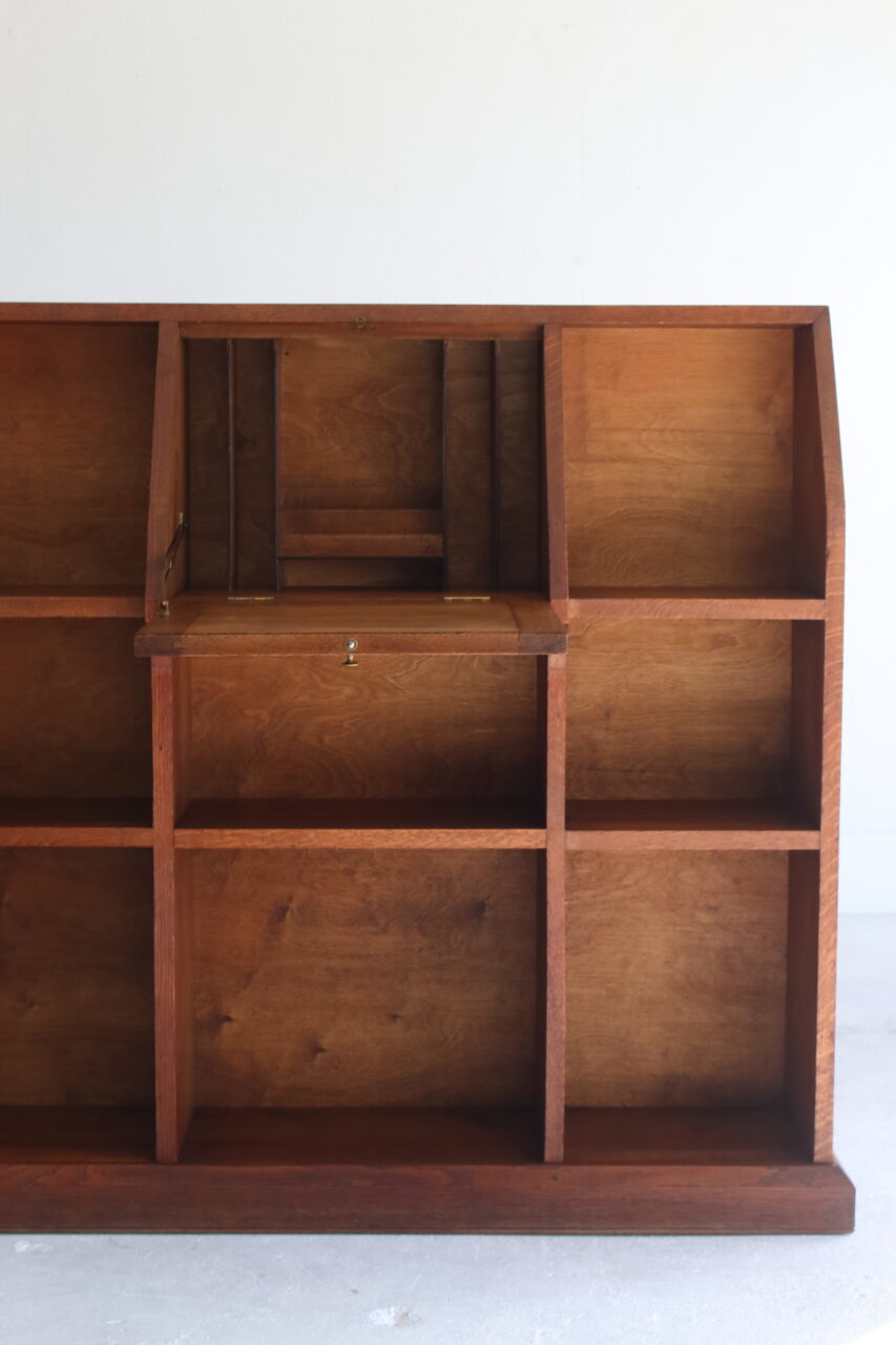 1900s OAK BOOKCASE