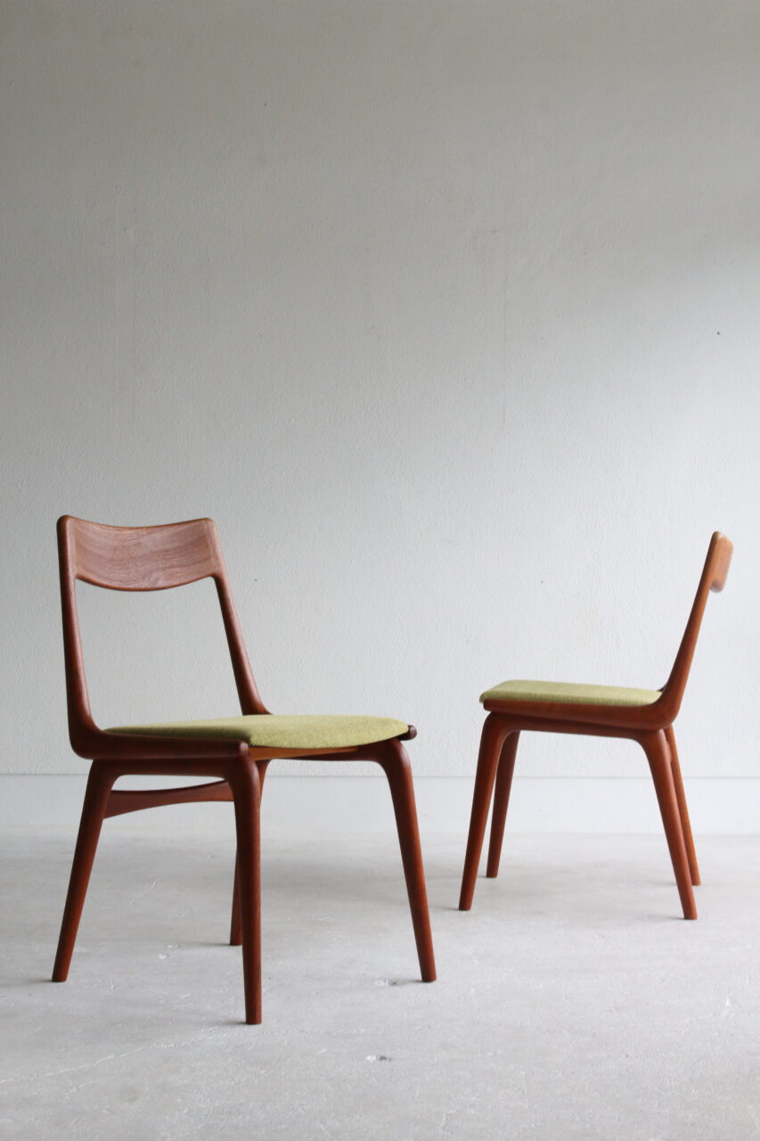 ALFRED CHRISTENSEN / MODEL 370 BOOMERANG CHAIR