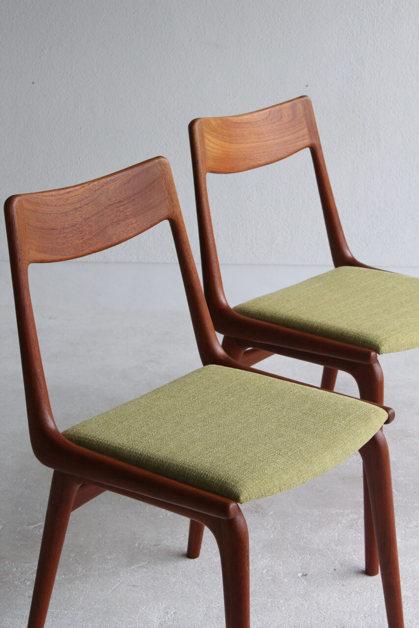 ALFRED CHRISTENSEN / MODEL 370 BOOMERANG CHAIR