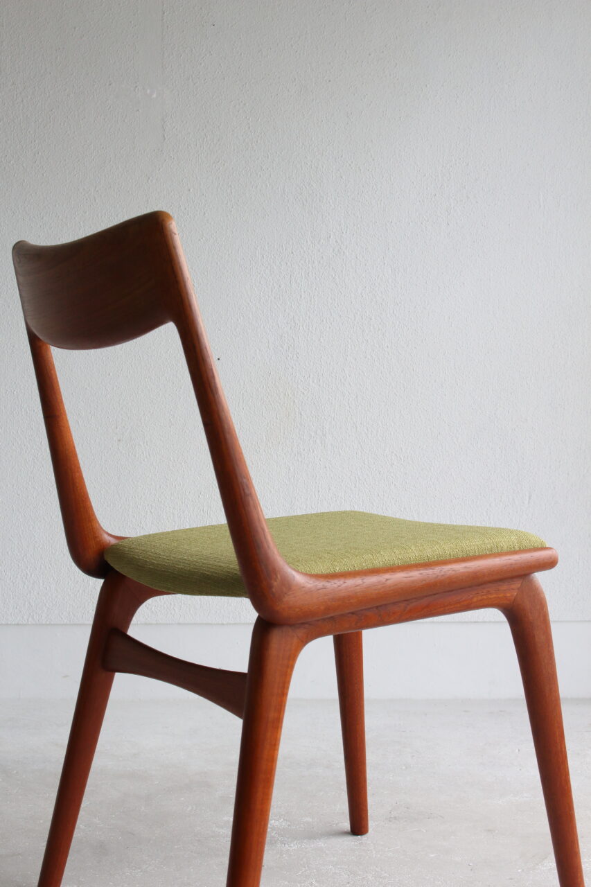 ALFRED CHRISTENSEN / MODEL 370 BOOMERANG CHAIR