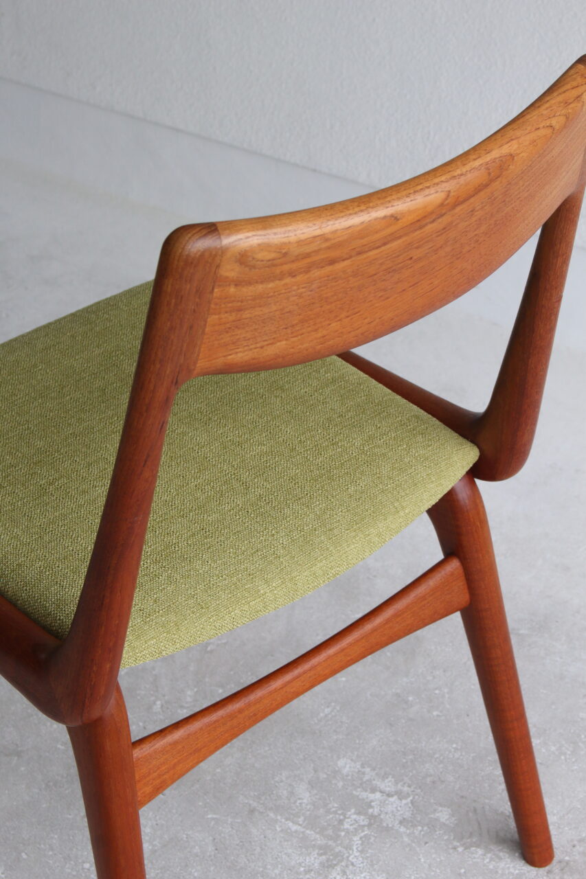 ALFRED CHRISTENSEN / MODEL 370 BOOMERANG CHAIR
