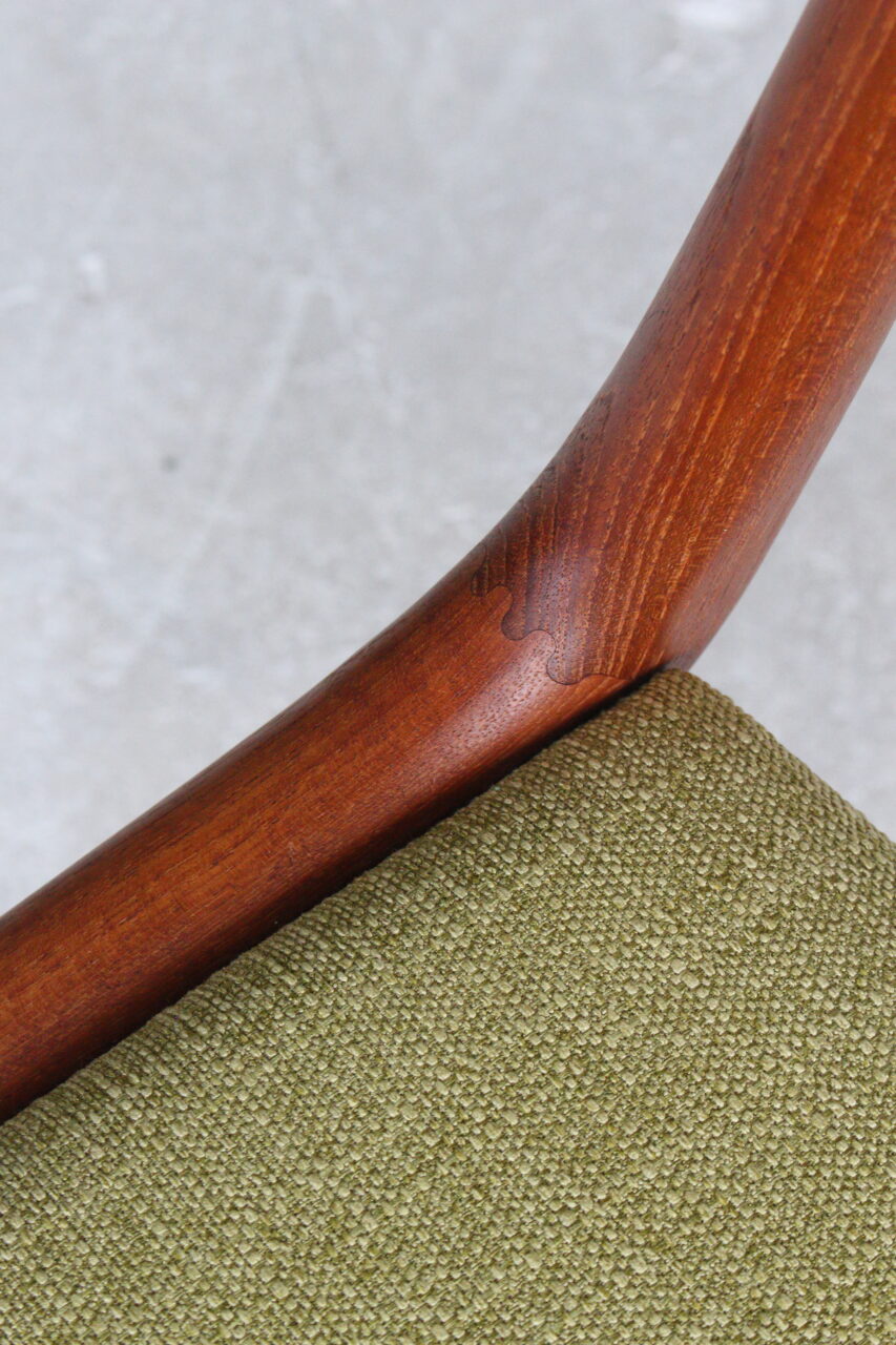 ALFRED CHRISTENSEN / MODEL 370 BOOMERANG CHAIR