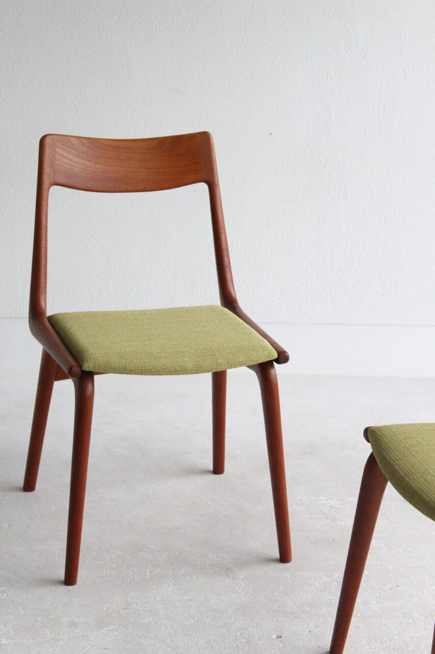 ALFRED CHRISTENSEN / MODEL 370 BOOMERANG CHAIR