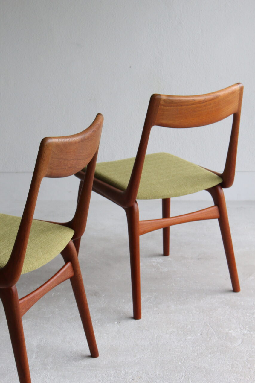 ALFRED CHRISTENSEN / MODEL 370 BOOMERANG CHAIR
