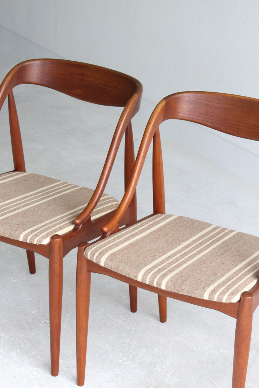 JOHANNES ANDERSEN / DINING CHAIR