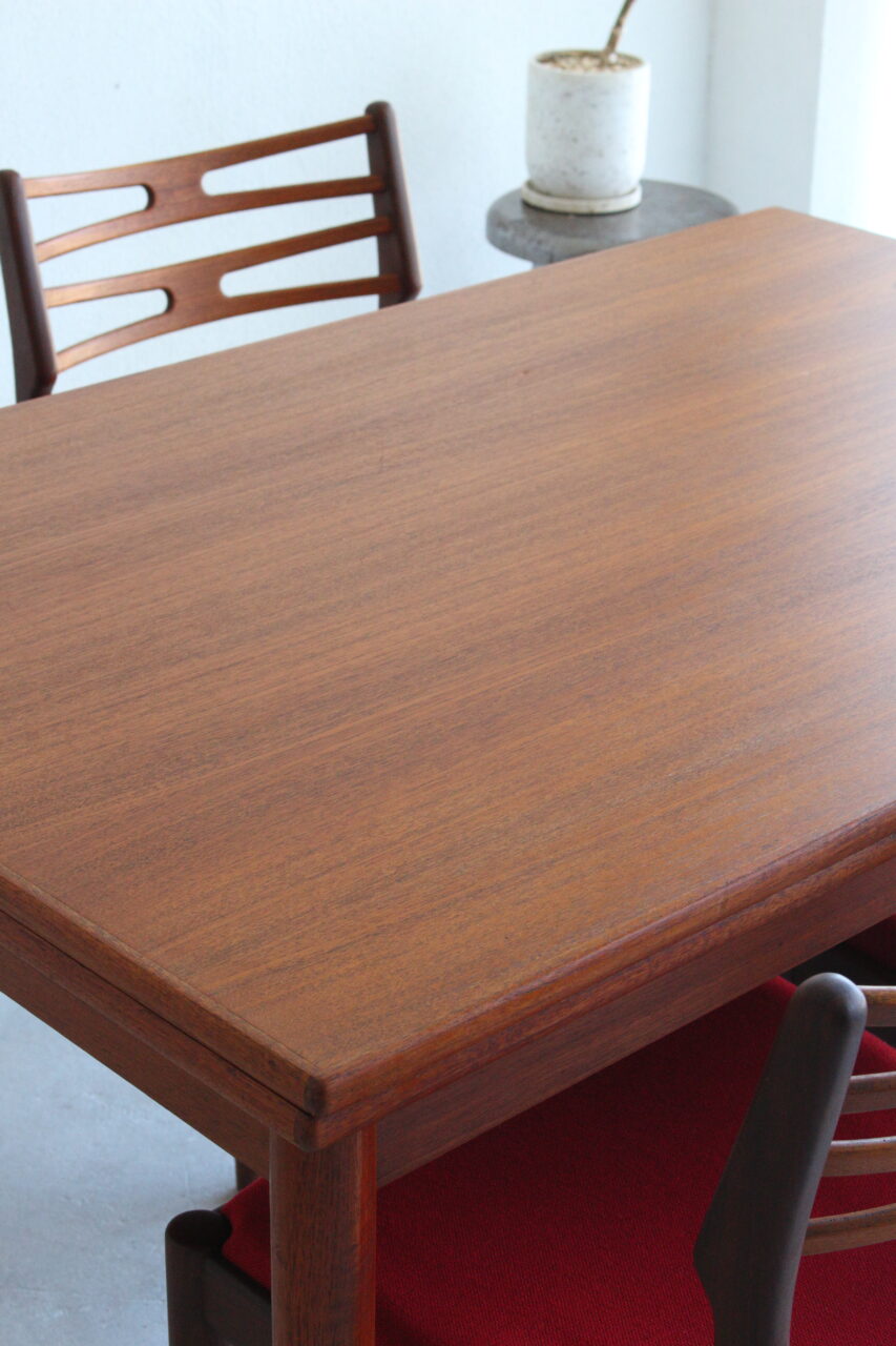 DANISH VINTAGE DINING TABLE