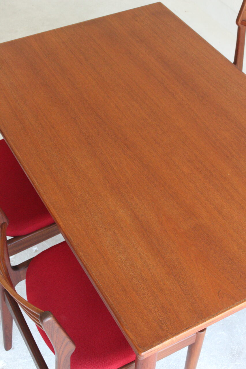 DANISH VINTAGE DINING TABLE