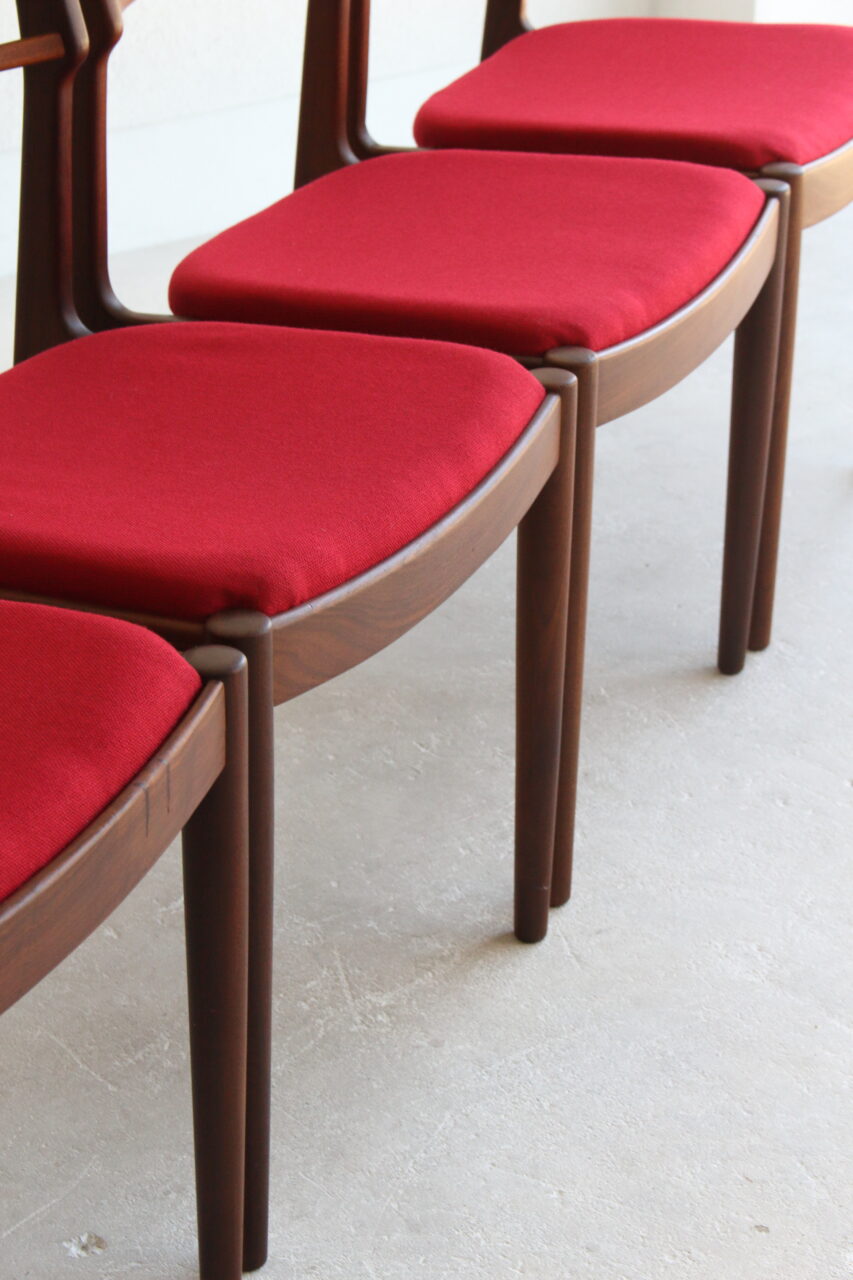 JOHANNES ANDERSEN / DINING CHAIRS