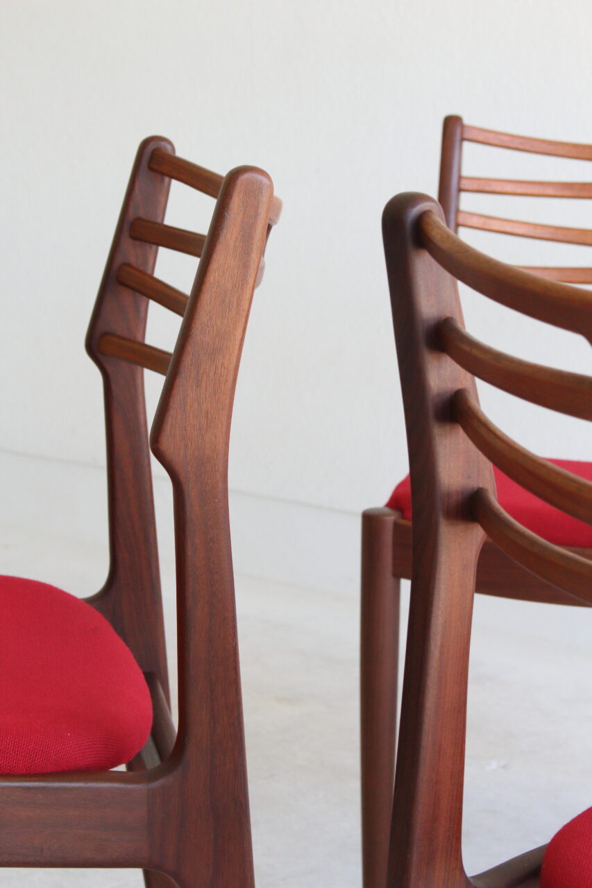 JOHANNES ANDERSEN / DINING CHAIRS